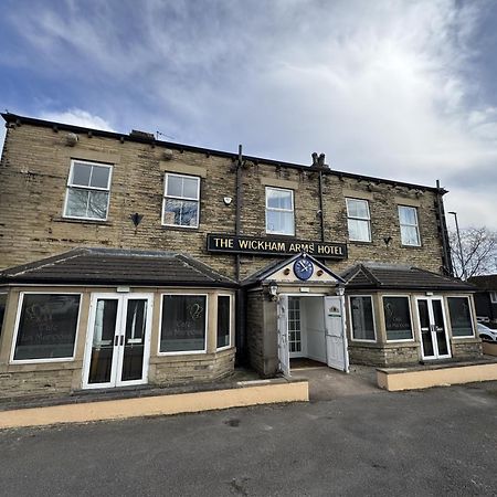 The Wickham Arms Hotel Cleckheaton Bagian luar foto