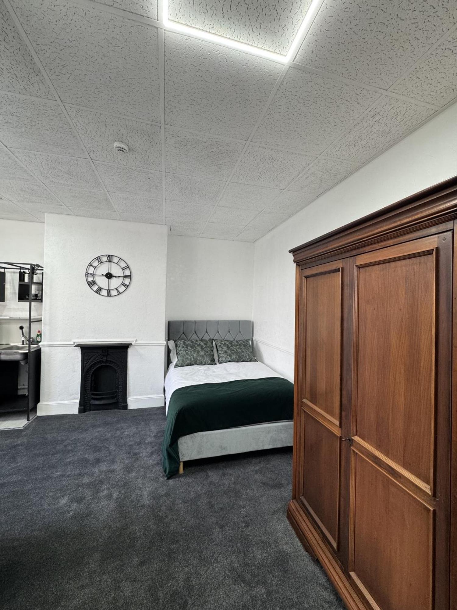 The Wickham Arms Hotel Cleckheaton Ruang foto